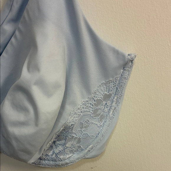 Vanity Fair Light Blue Lace Bra in Sz 40DD - Picture 3 of 11